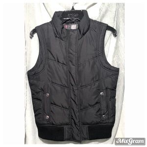 NWOT Maurices puffer vest SZ M